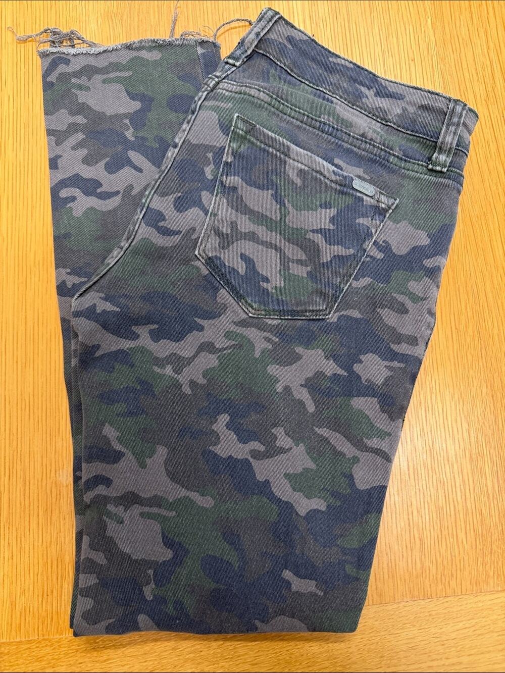 Women’s Megan Skinny Camouflage Stretch Jeans - Green/Gray Camo